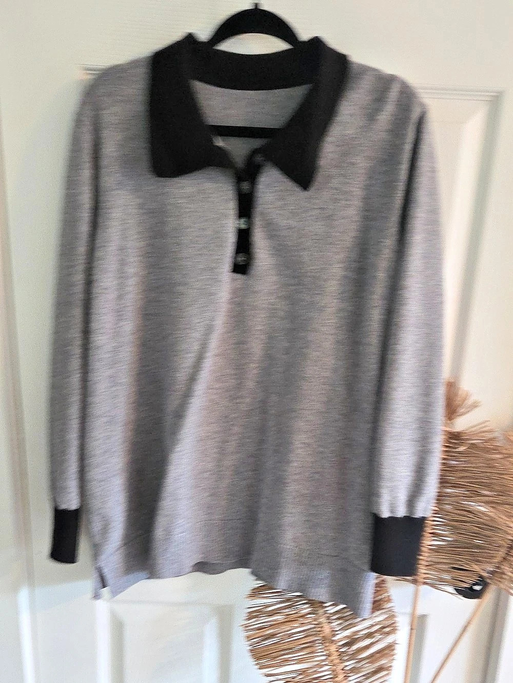BLOOMCHIC Gray & Black Polo Sweater Size XL Like New